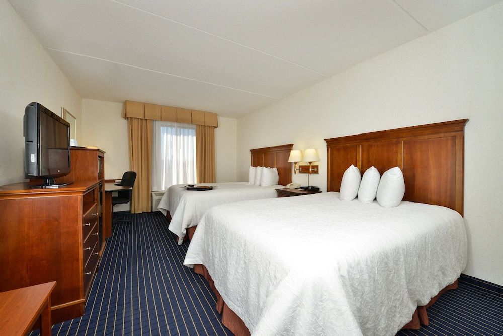 Room, 2 Queen Beds, Non Smoking