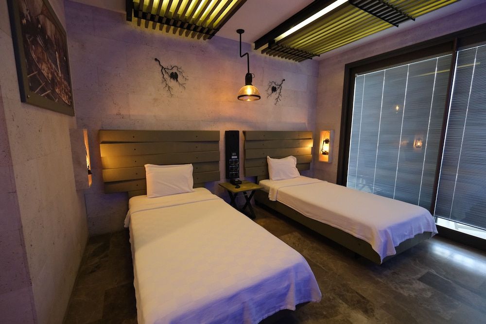 Kosa Otel Çeşme Deluxe Twin Room 8