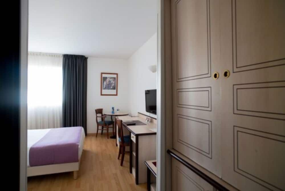 Hôtel Ariane Comfort Double Room 5