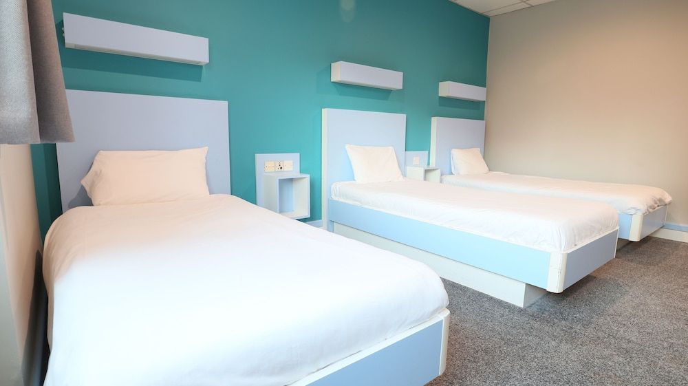 Citrus Hotel Cardiff by Compass Hospitality Triple Room 3