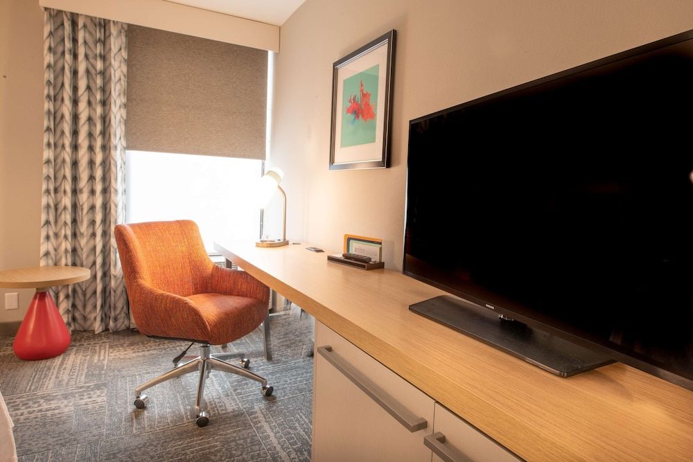 Room, 2 Queen Beds, Accessible (Roll-In Shower)