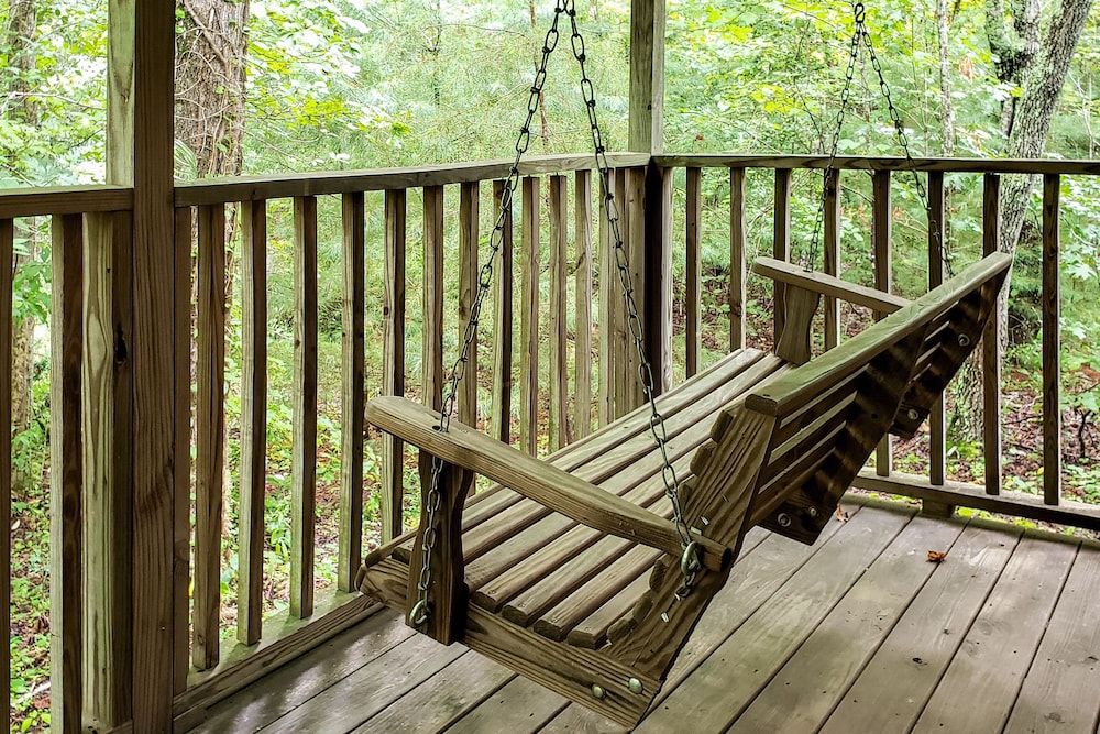 Forrest Hills Mountain Resort Romantic Cabin, 1 King Bed, Hot Tub 4