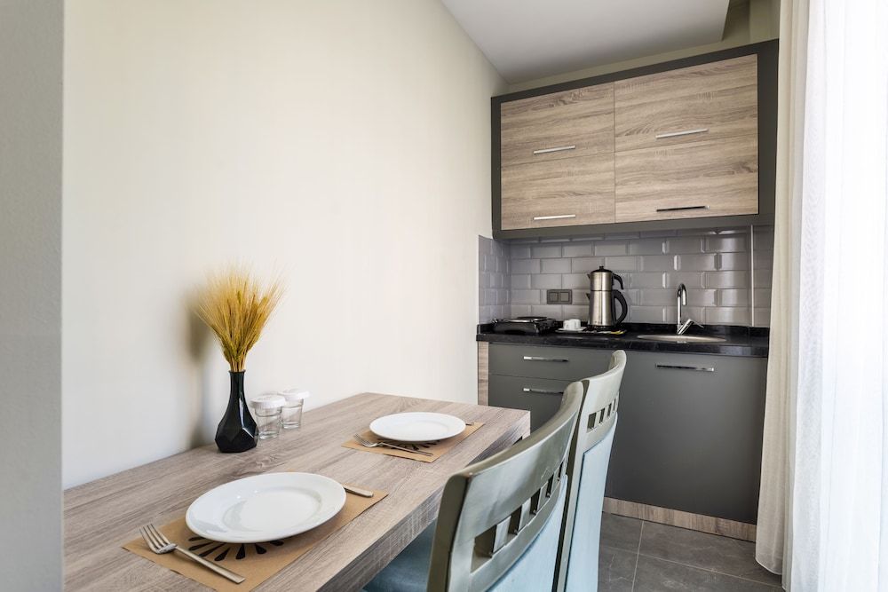 Rodinn Park Hotel Deluxe Room 3