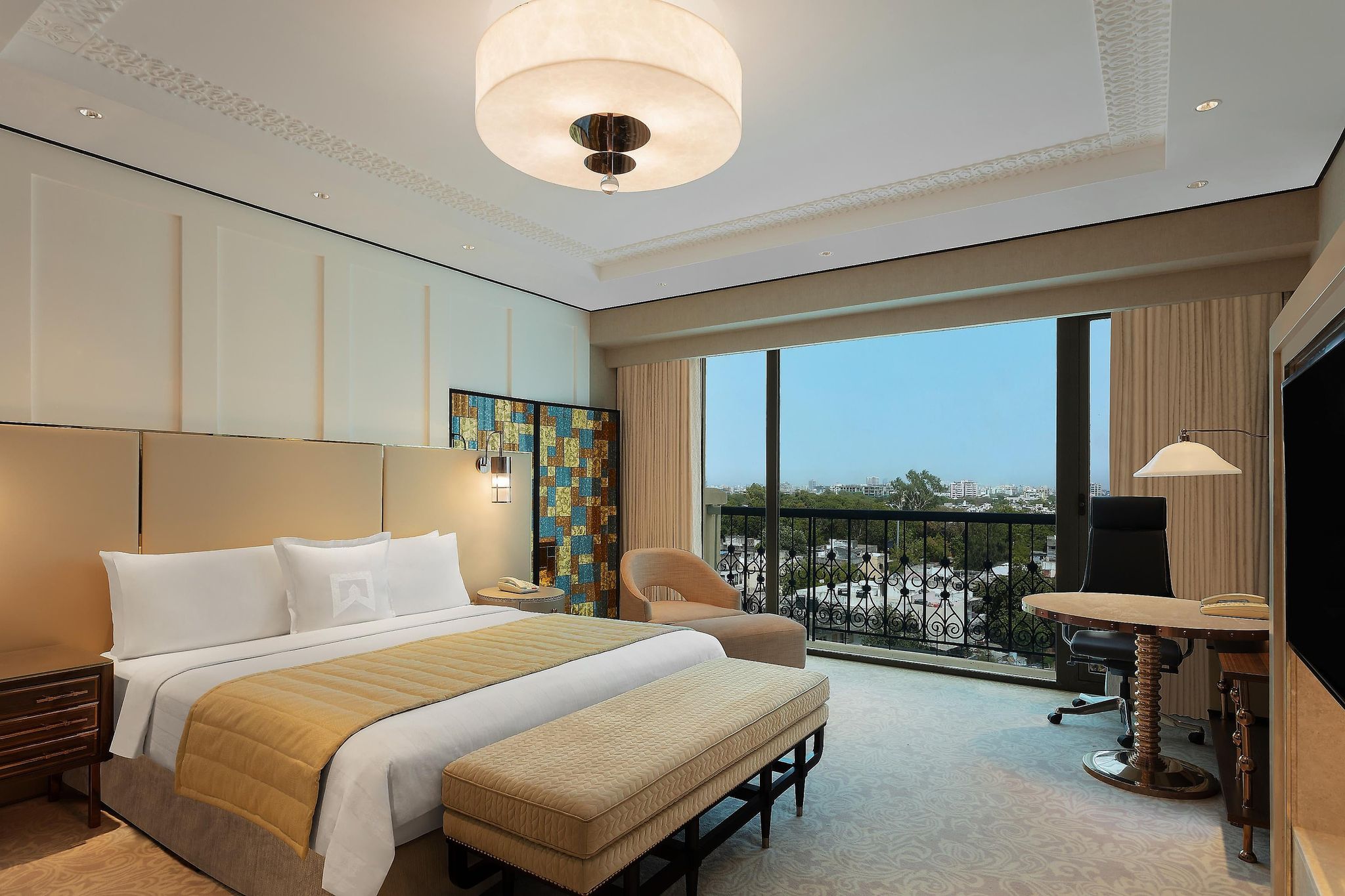 Executive Room, 2 Twin Beds, City View