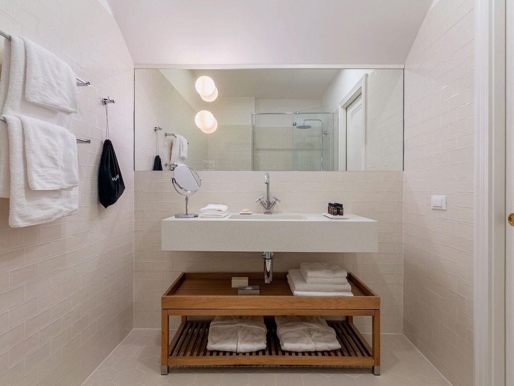 Heritage Hotel Fermai Loft, 1 Double Bed 4