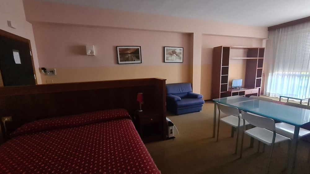 Parco Tirreno Residence Basic Triple Room, Ensuite 6