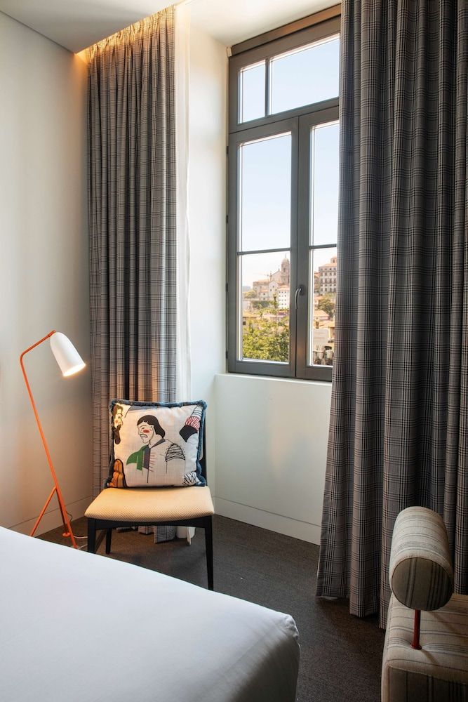 Se Catedral Hotel Porto, Tapestry Collection By Hilton Room, 1 King Bed 9