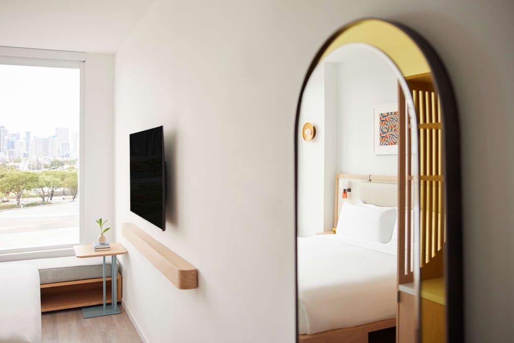 Arlo Wynwood Miami Room, 1 King Bed 5