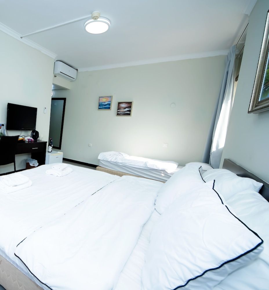 Haifa Tower Hotel Deluxe Room, City View 20