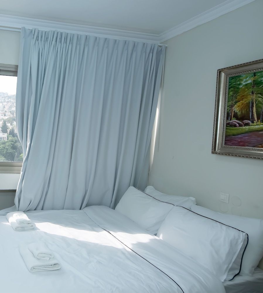 Haifa Tower Hotel Deluxe Room, City View 15