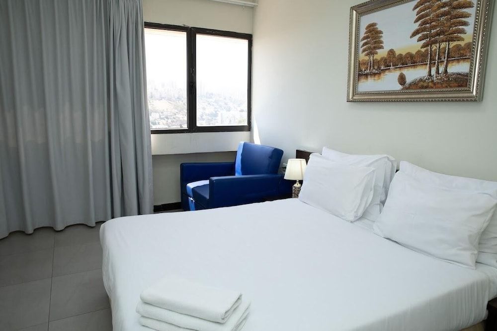 Haifa Tower Hotel Deluxe Room, City View 53