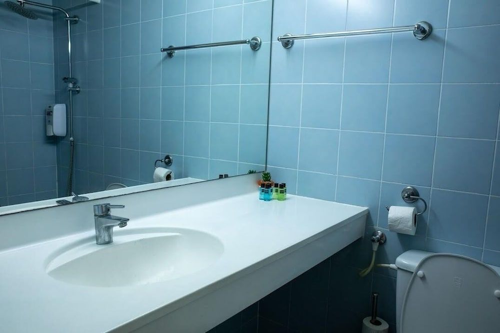 Haifa Tower Hotel Deluxe Room, City View 63