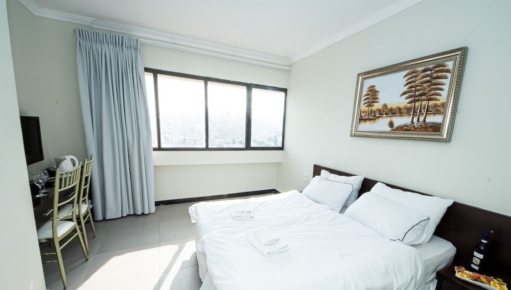 Haifa Tower Hotel Deluxe Room, City View 23