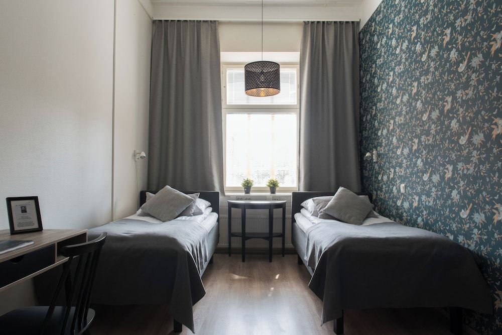 Hotelli Rakuuna Twin Room 3