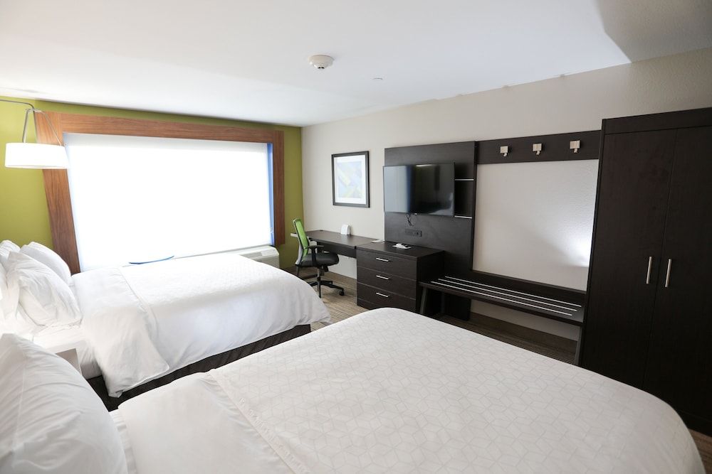 Suite, 2 Queen Beds