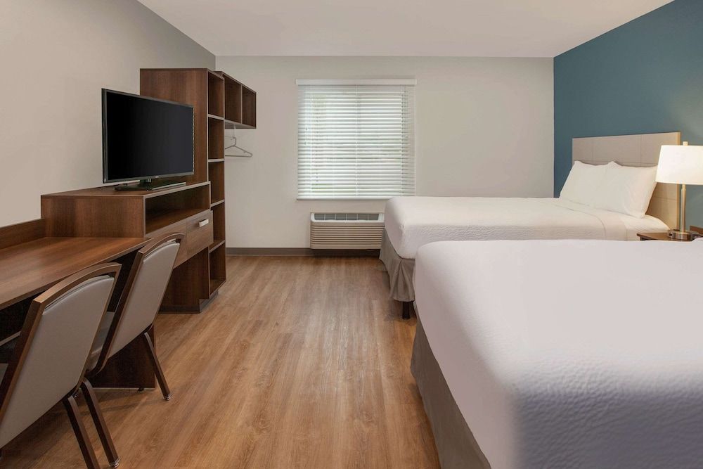 Standard Studio, 2 Queen Beds, Kitchen