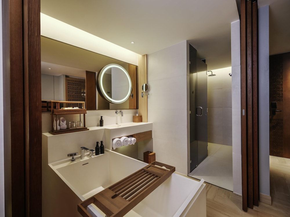 Deluxe Room, 2 Twin Beds, Balcony, Ocean View