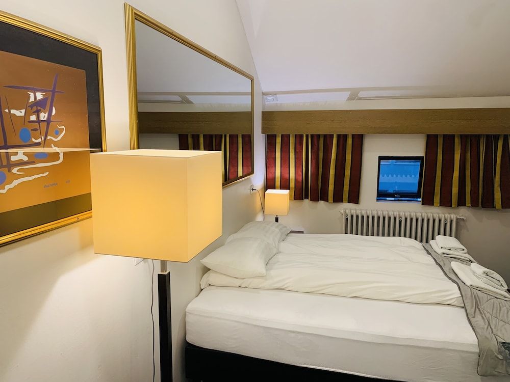 Economy Double Room, 1 Queen Bed, Kitchenette
