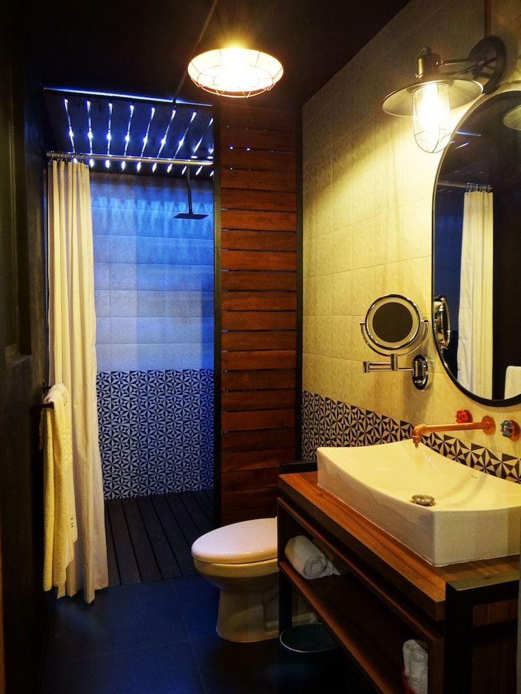 Cadillac Hotel Boutique Grand Room 6