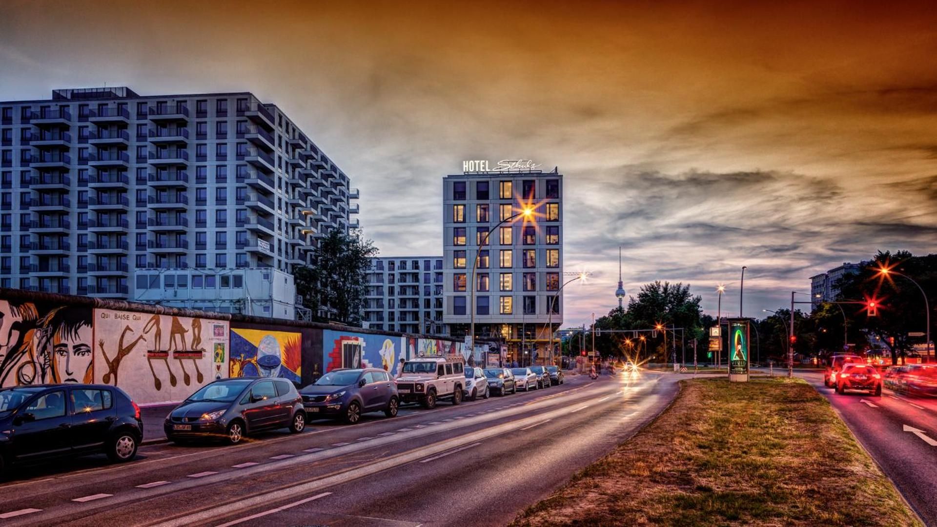 undefined Schulz Hotel Berlin Wall at the East Side Gallery 6