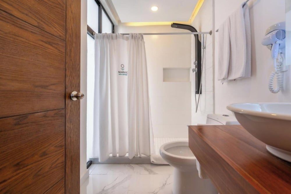 Collection o hotel Marvic Deluxe Studio, 1 King Bed 2