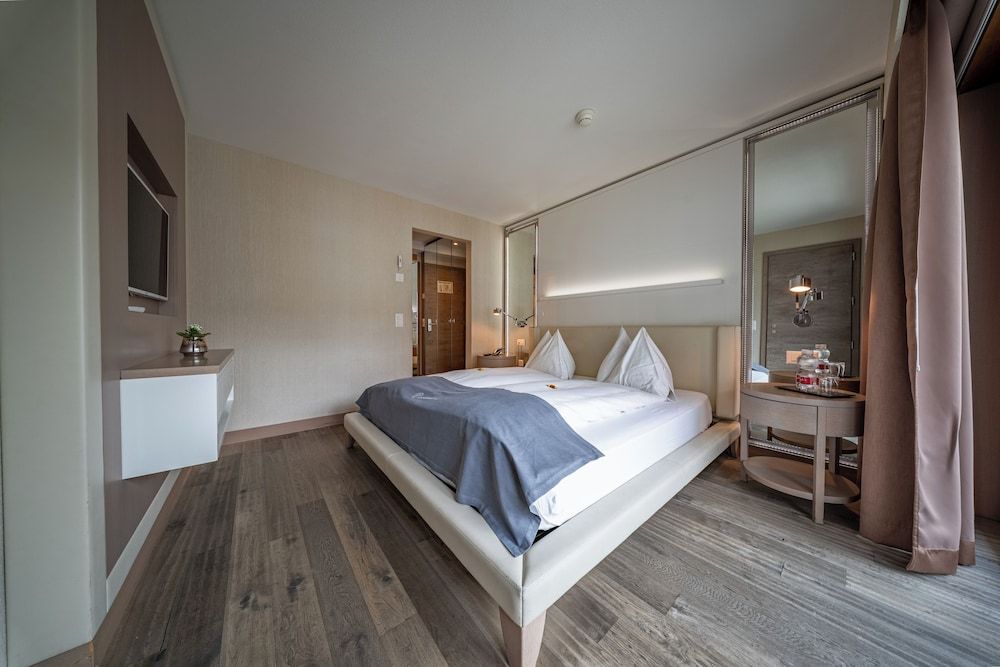 undefined Hotel Piz 10