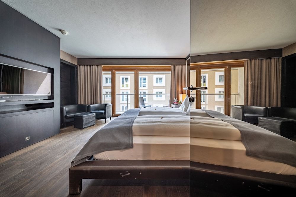 undefined Hotel Piz 5