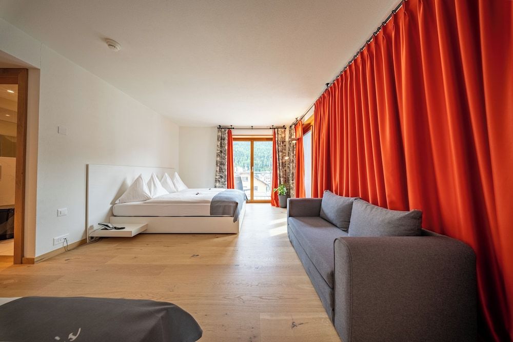 undefined Hotel Piz 3