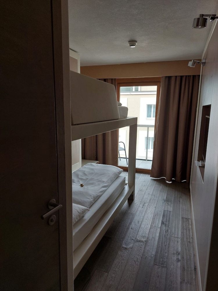undefined Hotel Piz 2