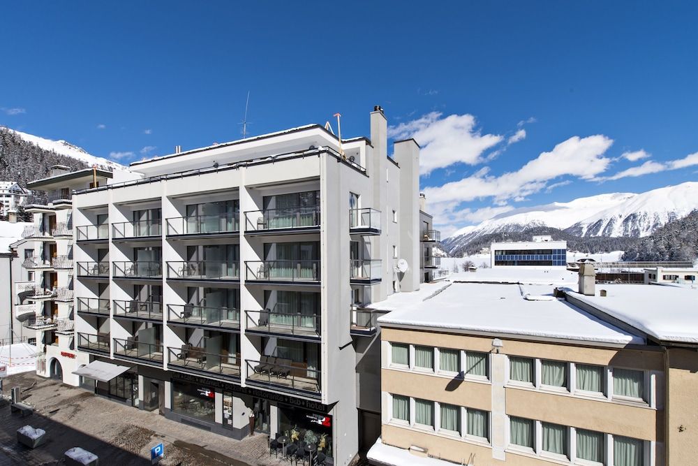 undefined Hotel Piz 6