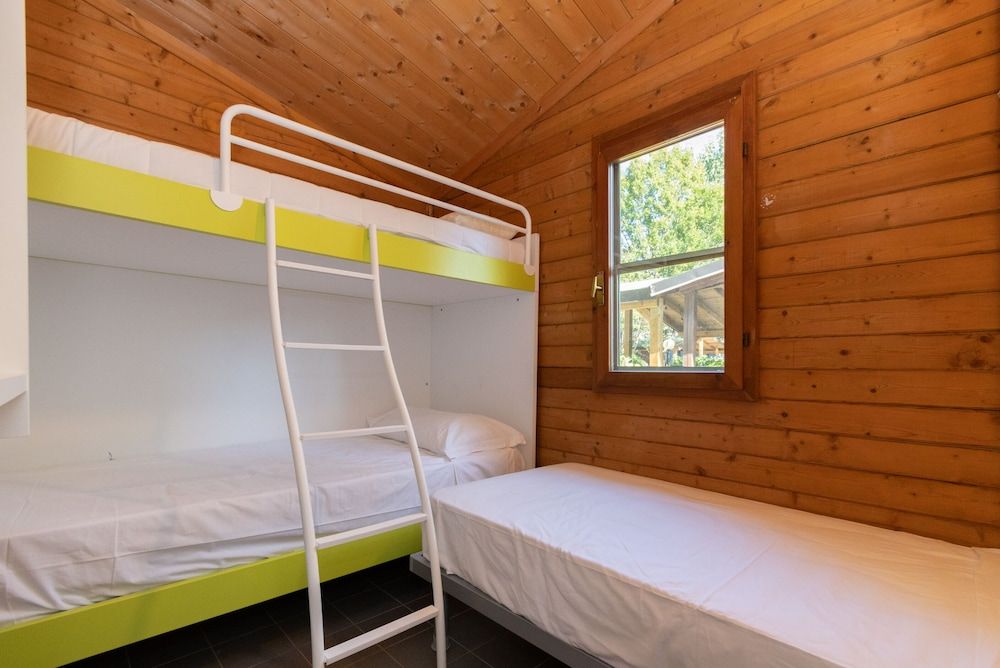Superior Chalet, 2 Bedrooms (Pet Friendly)