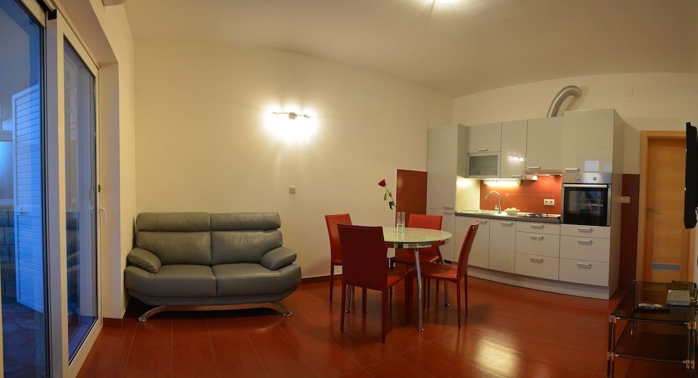 Apartment, 2 Bedrooms, Terrace, Park View
