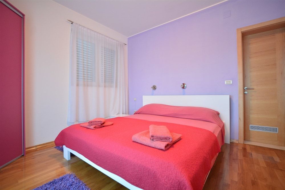 Premium Double Room, 1 Queen Bed, Balcony, Partial Sea View