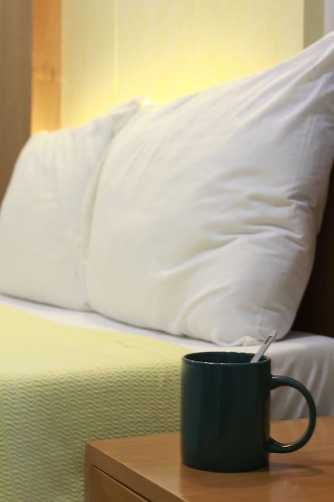 Leesons Residences Superior Room 8