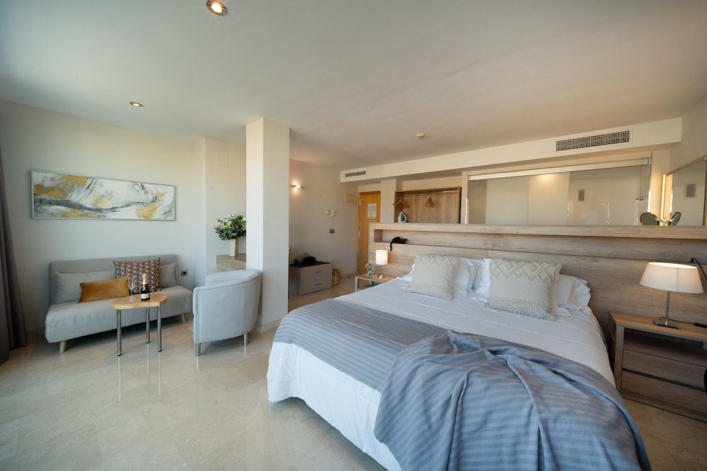 Penthouse, castle view