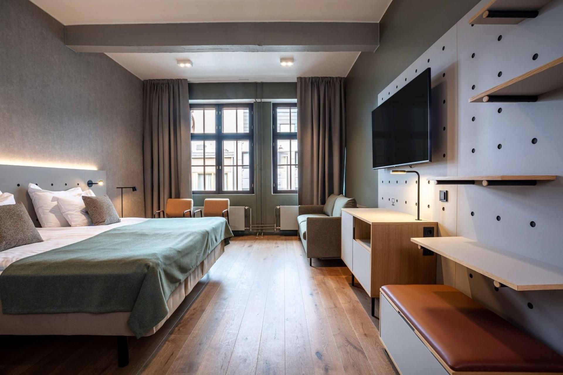 Superior Family Room