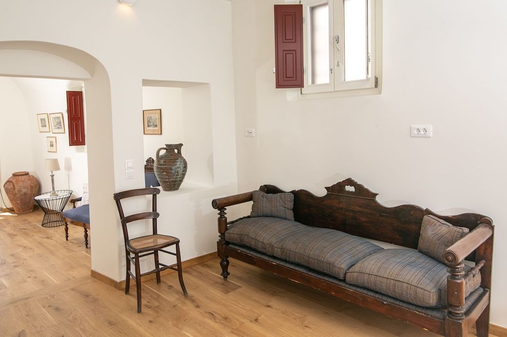 Aloia Villas Villa, 2 Bedrooms, Hot Tub (Indoor & Outdoor) 3