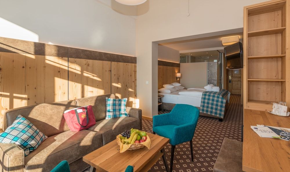 Junior Studio Suite
