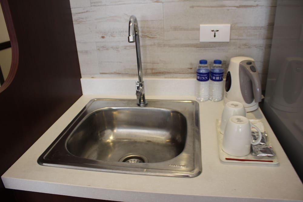 Toyoko Inn Cebu Deluxe Twin Room, Smoking 2