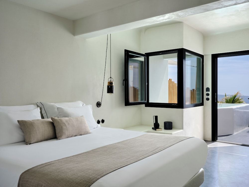 Stella Rocca A Mare Rocca Superior with Caldera View & Outdoor Hot Tub