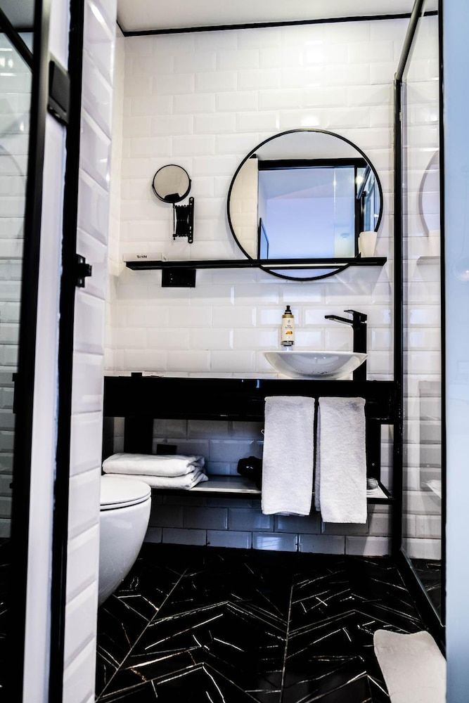 The Westist Hotel & Spa Economy Double Room 4