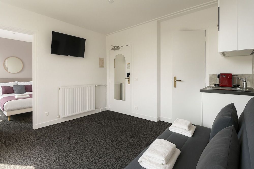 undefined Hôtel du Parc Montsouris