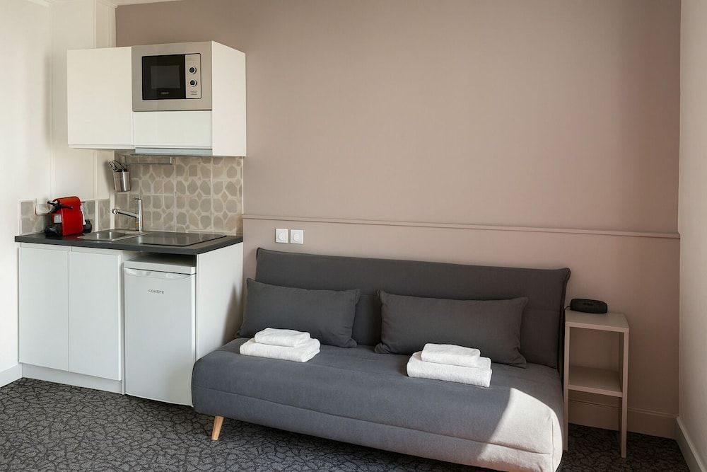 undefined Hôtel du Parc Montsouris 8