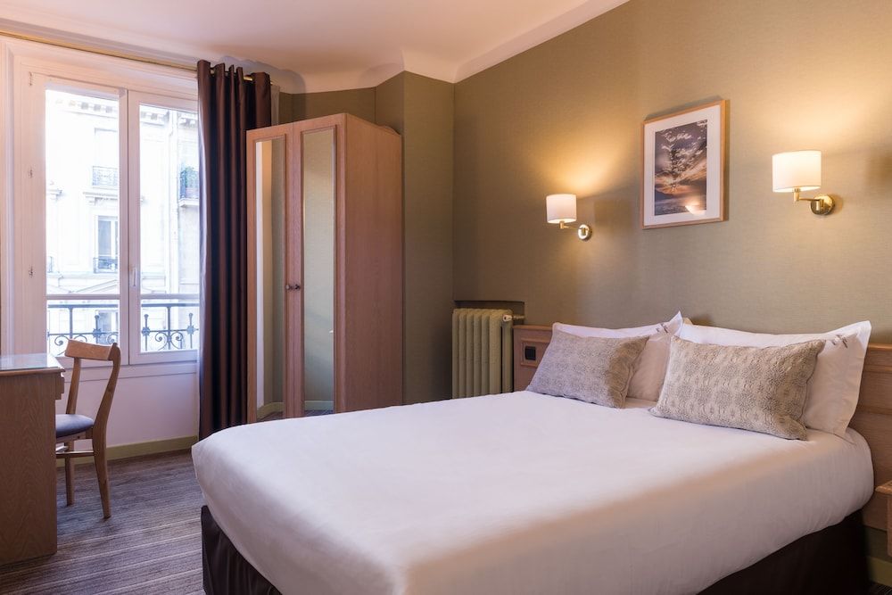 undefined Paris France