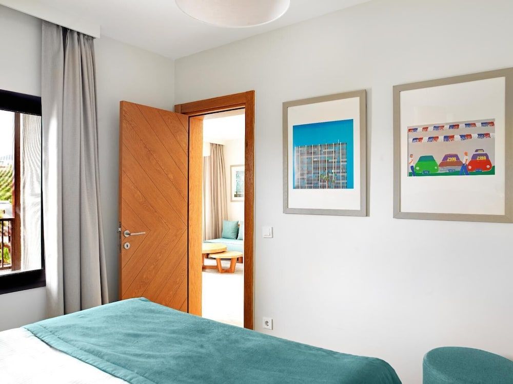 Dorman Suites Hotel Romantic Suite 6