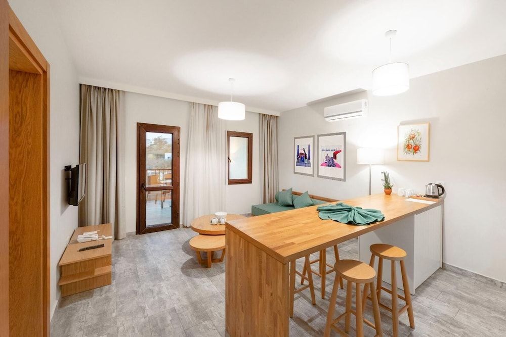 Dorman Suites Hotel Romantic Suite