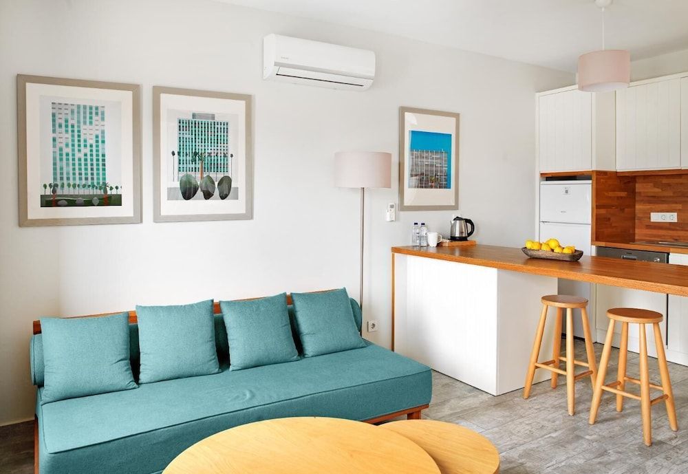 Dorman Suites Hotel Romantic Suite 13