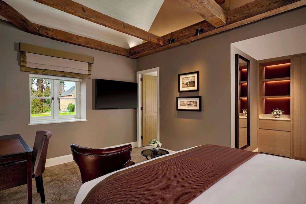 The Langley, a Luxury Collection Hotel, Buckinghamshire Classic Room, 1 King Bed, Non Smoking
