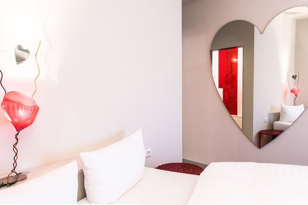 Romantikhotel Rebstock art & design Classic Double Room 3