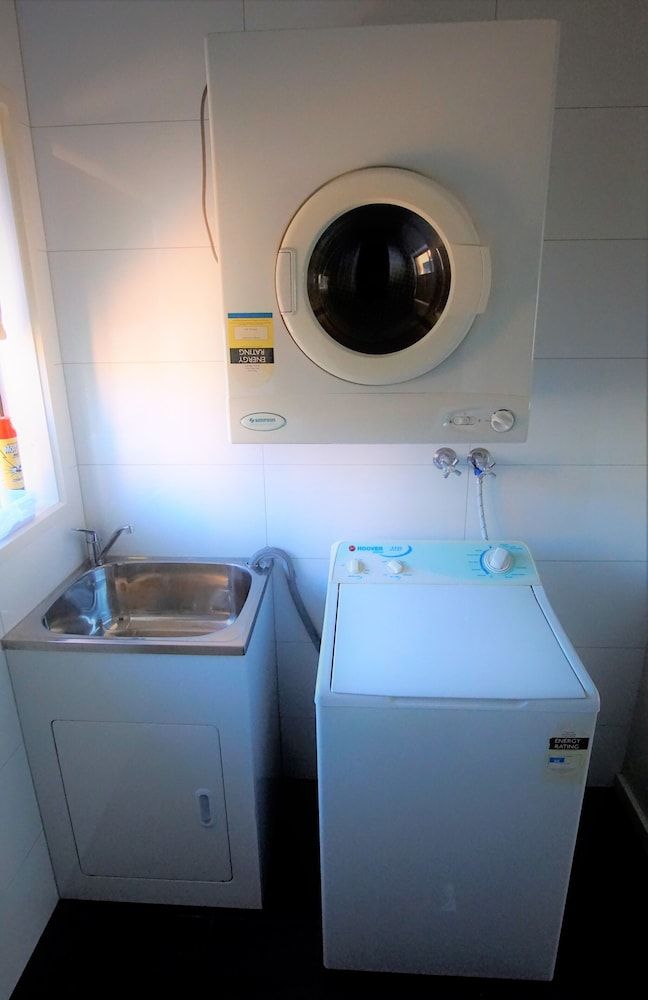 Parkview Motor Inn One Bedroom Apartment 2